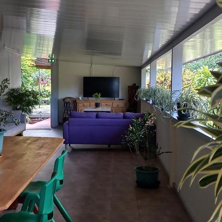 Pension Toka Eva Nuku Hiva Bagian luar foto